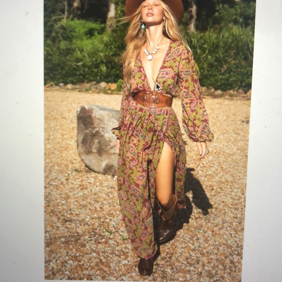 Chasing Unicorns Gauze Gown - Picture 6 of 8